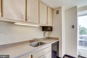 1425 4th St SW, Washington, DC 20024 - Photo 17