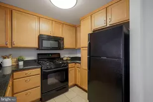 355 I Street SW, Washington, DC 20024 - Photo 5