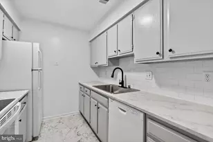 3446 Summit Ct NE, Washington, DC 20018 - Photo 7