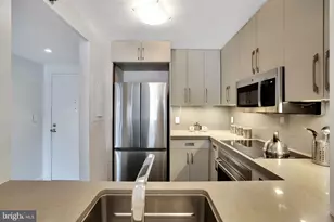 1401 17th St NW, Washington, DC 20036 - Photo 9