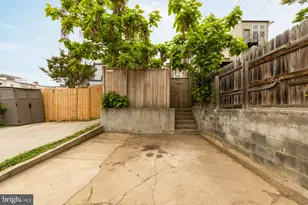 3117 Warder St NW, Washington, DC 20010 - Photo 35