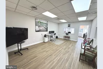 4626 Wisconsin Avenue NW #204, Washington, DC 20016 - Photo 1