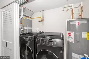 1028 Bladensburg Rd NE, Washington, DC 20002 - Photo 25