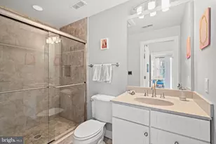 1464 Harvard St NW, Washington, DC 20009 - Photo 17