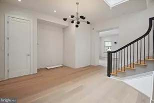 1329 Connecticut Ave NW, Washington, DC 20036 - Photo 9