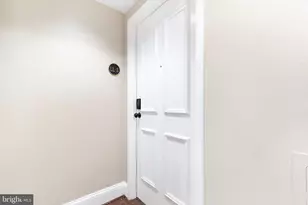 20 Logan Cir NW, Washington, DC 20005 - Photo 3