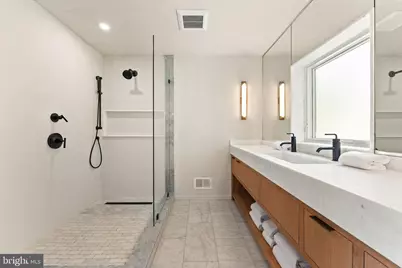 21 Overbeck Alley NE, Washington, DC 20002 - Photo 37