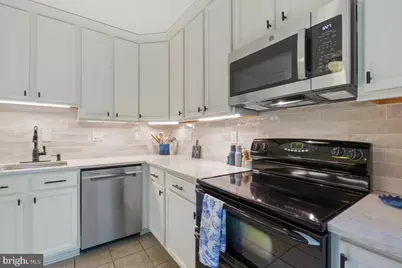 4607 Macarthur Boulevard NW #B, Washington, DC 20007 - Photo 17