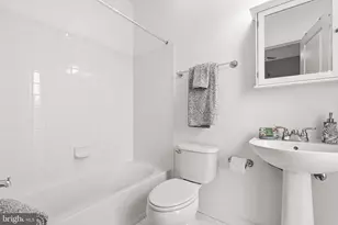 335 L St SE, Washington, DC 20003 - Photo 23