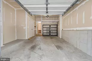 335 L St SE, Washington, DC 20003 - Photo 31