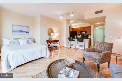 631 D Street NW #1238, Washington, DC 20004 - Photo 9