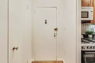 1 Scott Cir NW, Washington, DC 20036 - Photo 11