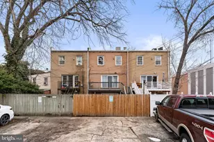 1117 G St SE, Washington, DC 20003 - Photo 49