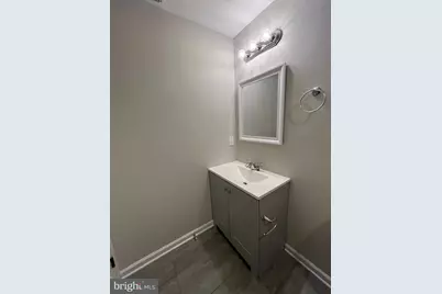 1307 K Street SE #101, Washington, DC 20003 - Photo 3