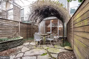 302 N St SW, Washington, DC 20024 - Photo 35