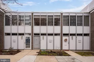 302 N St SW, Washington, DC 20024 - Photo 67