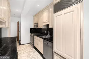 4201 Cathedral Ave NW, Washington, DC 20016 - Photo 25