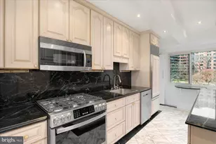 4201 Cathedral Ave NW, Washington, DC 20016 - Photo 27