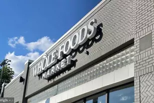 4201 Cathedral Ave NW, Washington, DC 20016 - Photo 65