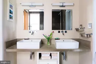 524 6th St SE, Washington, DC 20003 - Photo 31