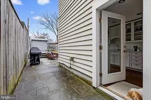 916 G St SE, Washington, DC 20003 - Photo 15