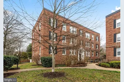 4491 Macarthur Boulevard NW #304, Washington, DC 20007 - Photo 1