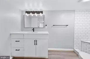 2132 Newport Pl NW, Washington, DC 20037 - Photo 29