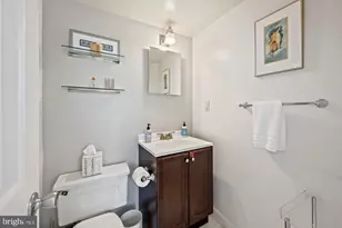 1077 30th St NW, Washington, DC 20007 - Photo 25