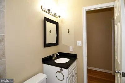 11 R Street NW, Washington, DC 20001 - Photo 27