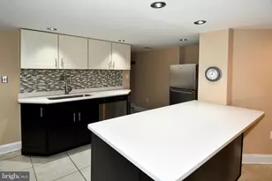 11 R St NW, Washington, DC 20001 - Photo 37