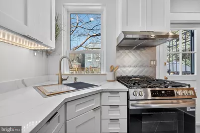 654 Acker Place NE, Washington, DC 20002 - Photo 13