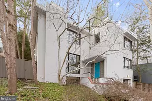 2400 44th St NW, Washington, DC 20007 - Photo 1