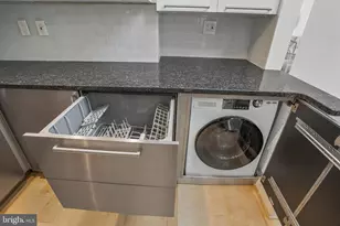 3 Washington Cir NW, Washington, DC 20037 - Photo 9