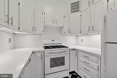 4000 Cathedral Avenue NW #406B, Washington, DC 20016 - Photo 17