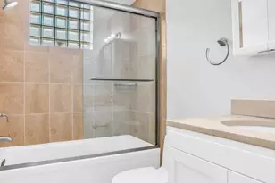 2114 N St NW, Washington, DC 20037 - Photo 23