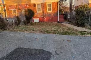 818 Division Ave NE, Washington, DC 20019 - Photo 27