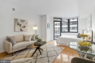 1117 10th St NW, Washington, DC 20001 - Photo 1