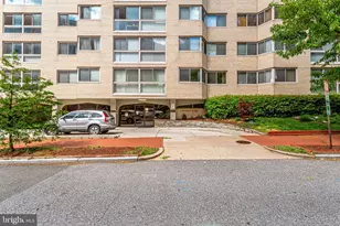 922 24th St NW, Washington, DC 20037 - Photo 3