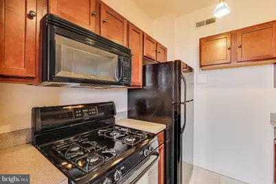 3060 16th Street NW #311, Washington, DC 20009 - Photo 7