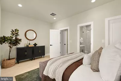 422 Warner Street NW #2, Washington, DC 20001 - Photo 15