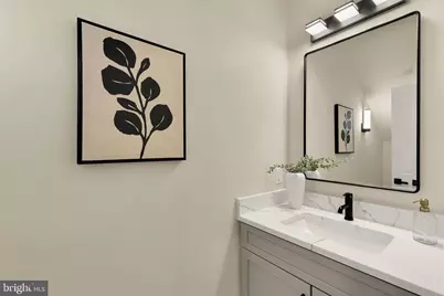 422 Warner Street NW #2, Washington, DC 20001 - Photo 7