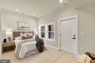 422 Warner St NW, Washington, DC 20001 - Photo 9