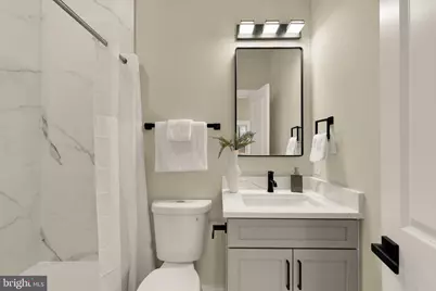 422 Warner Street NW, Washington, DC 20001 - Photo 11