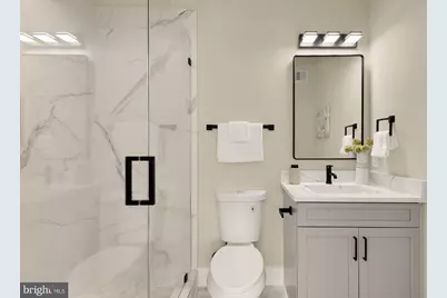 422 Warner Street NW, Washington, DC 20001 - Photo 17