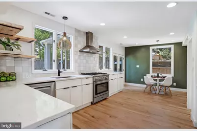 5045 Cathedral Avenue NW, Washington, DC 20016 - Photo 3
