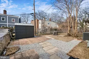 725 Croissant Pl SE, Washington, DC 20019 - Photo 35