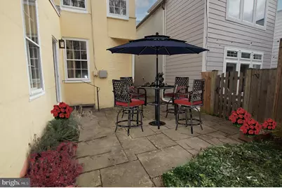 115 6th Street SE, Washington, DC 20003 - Photo 11