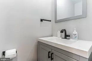 805 Jefferson St NW, Washington, DC 20011 - Photo 11