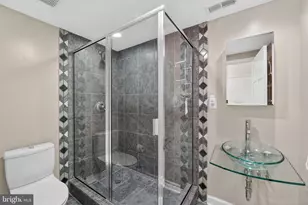 1337 Harvard St NW, Washington, DC 20009 - Photo 15