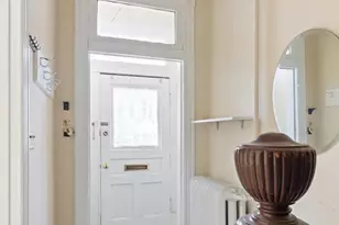 330 4th St SE, Washington, DC 20003 - Photo 3